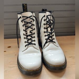 Dr. Martens Jadon 15265100 White Smooth Polish Leather BOOTS Medium Women Size 9